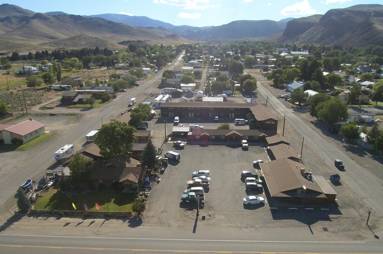 The Village Inn Motel & Restaurant Challis エクステリア 写真